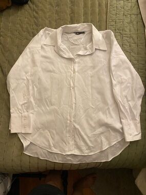 Zara White women’s Long-Sleeve Button Shirt